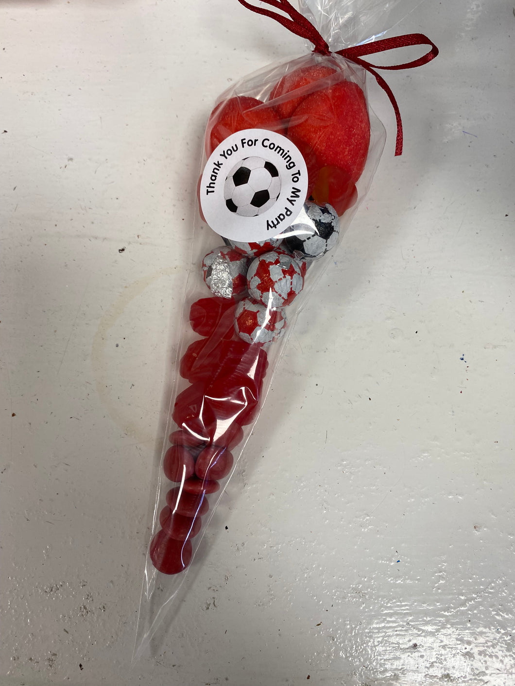 Red football partybag/sweetcone